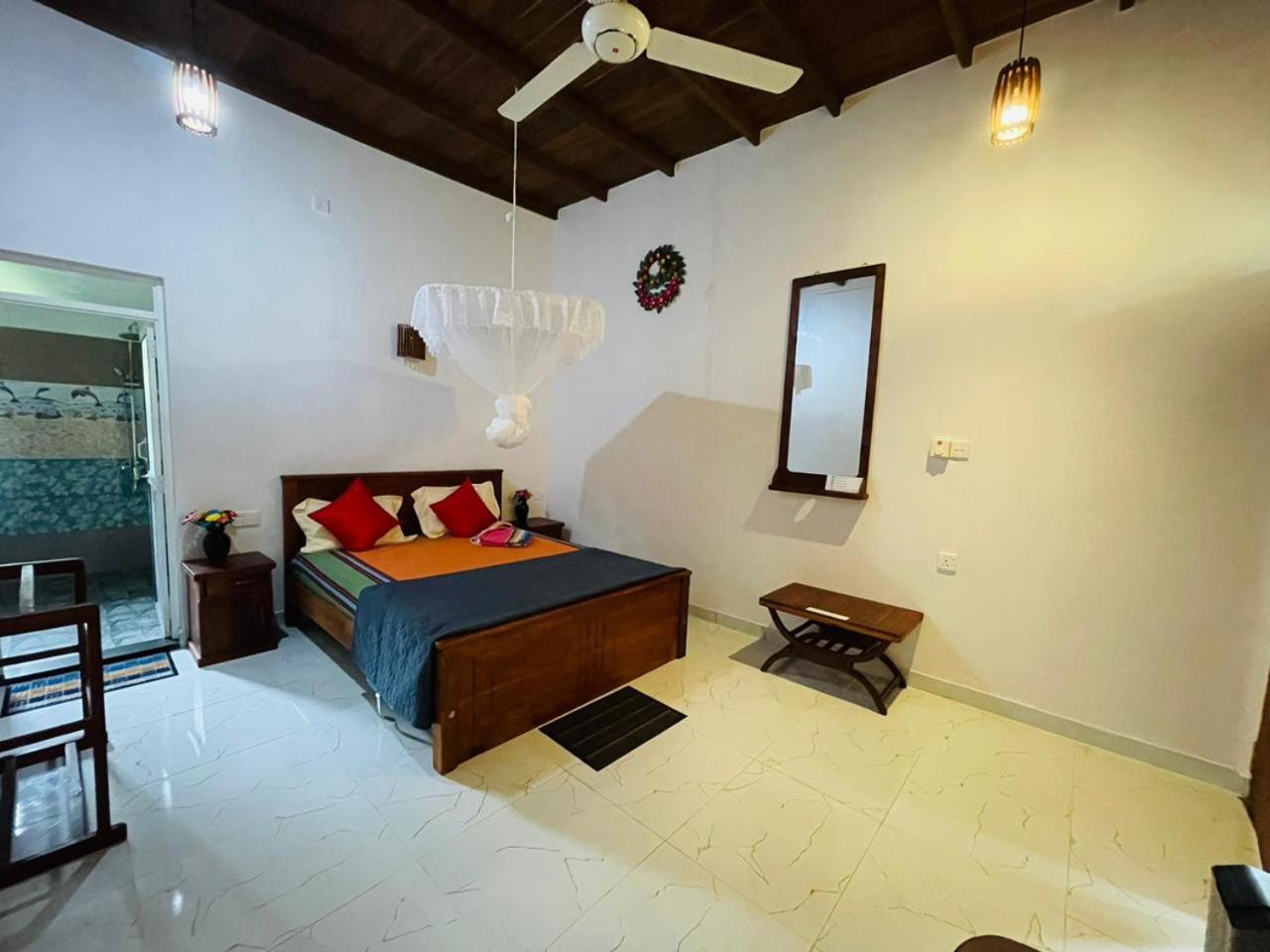 Gold Sand Resort Bentota Exterior foto
